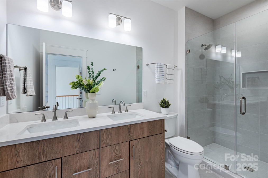 155 Collin Pl Asheville, NC 28804