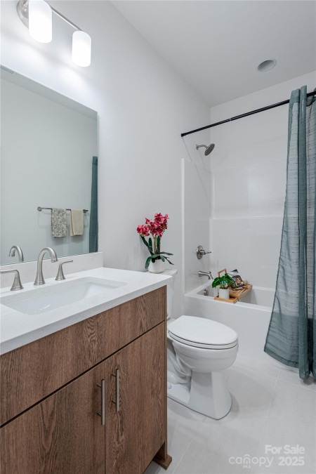 155 Collin Pl Asheville, NC 28804