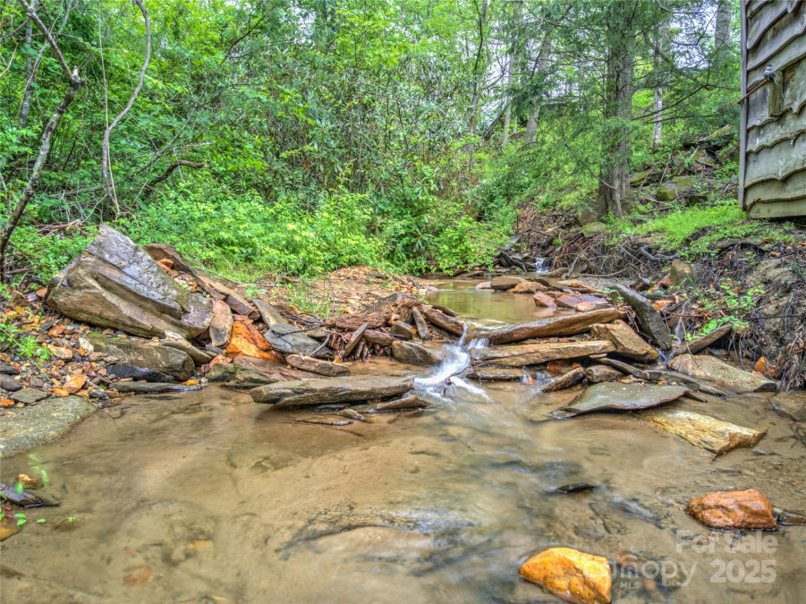 731 Old Fort Rd Fairview, NC 28730