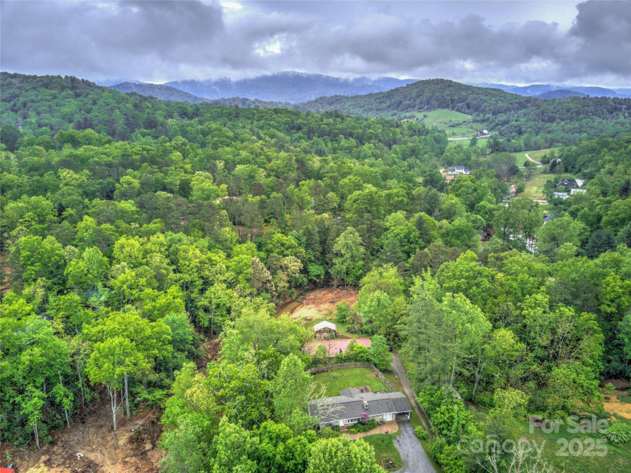 731 Old Fort Rd Fairview, NC 28730