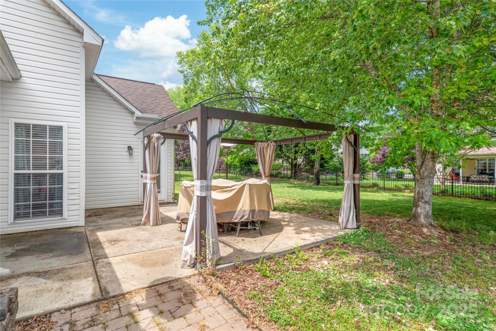 111 Harris Farm Rd Mooresville, NC 28115