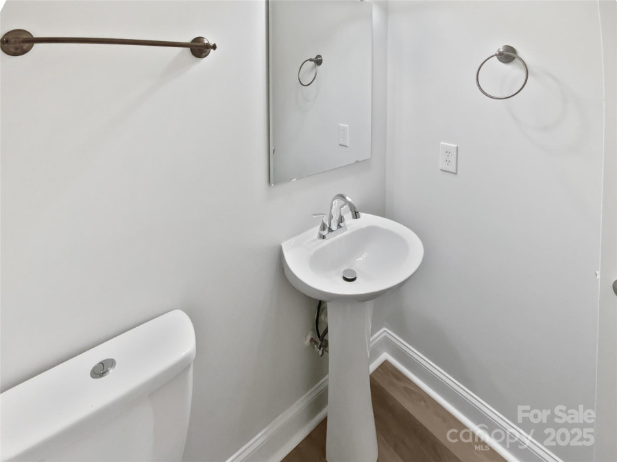 9832 Veronica Dr Charlotte, NC 28215