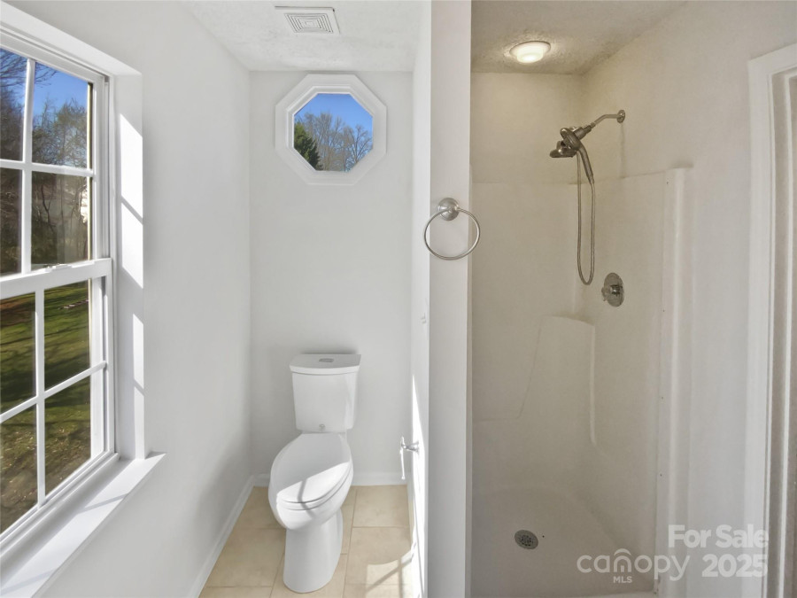 9832 Veronica Dr Charlotte, NC 28215