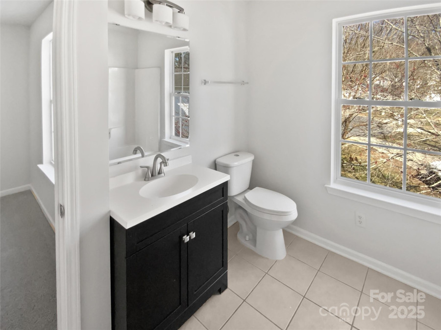 9832 Veronica Dr Charlotte, NC 28215