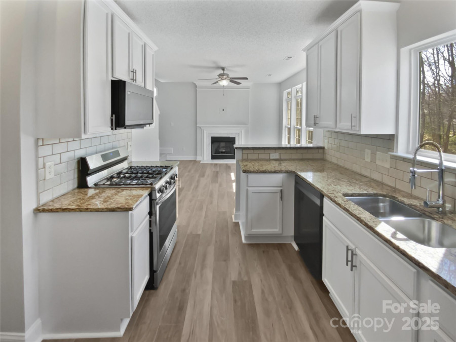 9832 Veronica Dr Charlotte, NC 28215