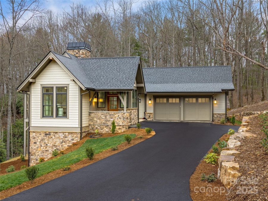 435 Barrington Dr Asheville, NC 28803
