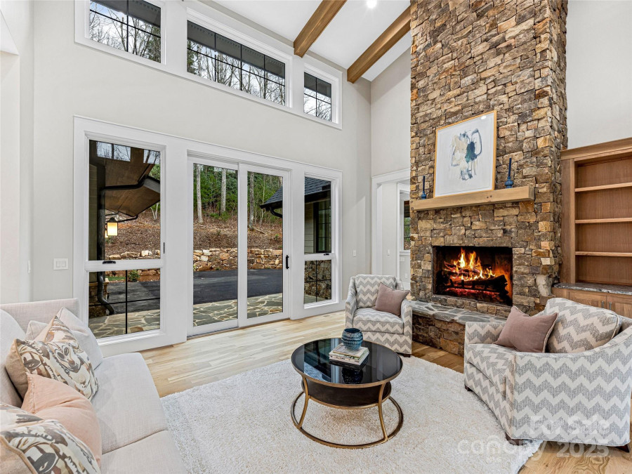 435 Barrington Dr Asheville, NC 28803