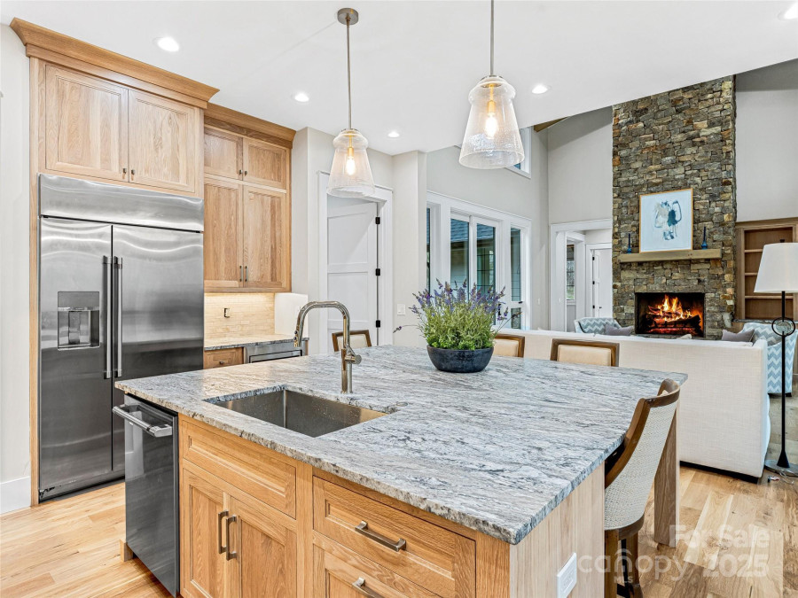 435 Barrington Dr Asheville, NC 28803