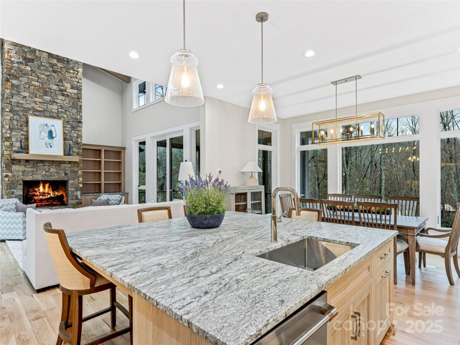 435 Barrington Dr Asheville, NC 28803