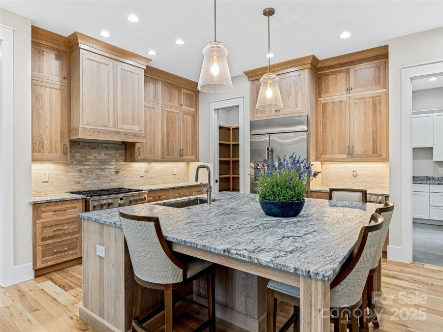 435 Barrington Dr Asheville, NC 28803