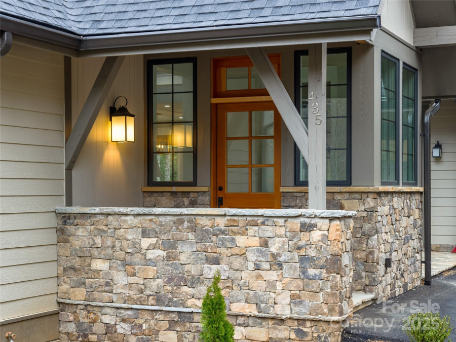 435 Barrington Dr Asheville, NC 28803