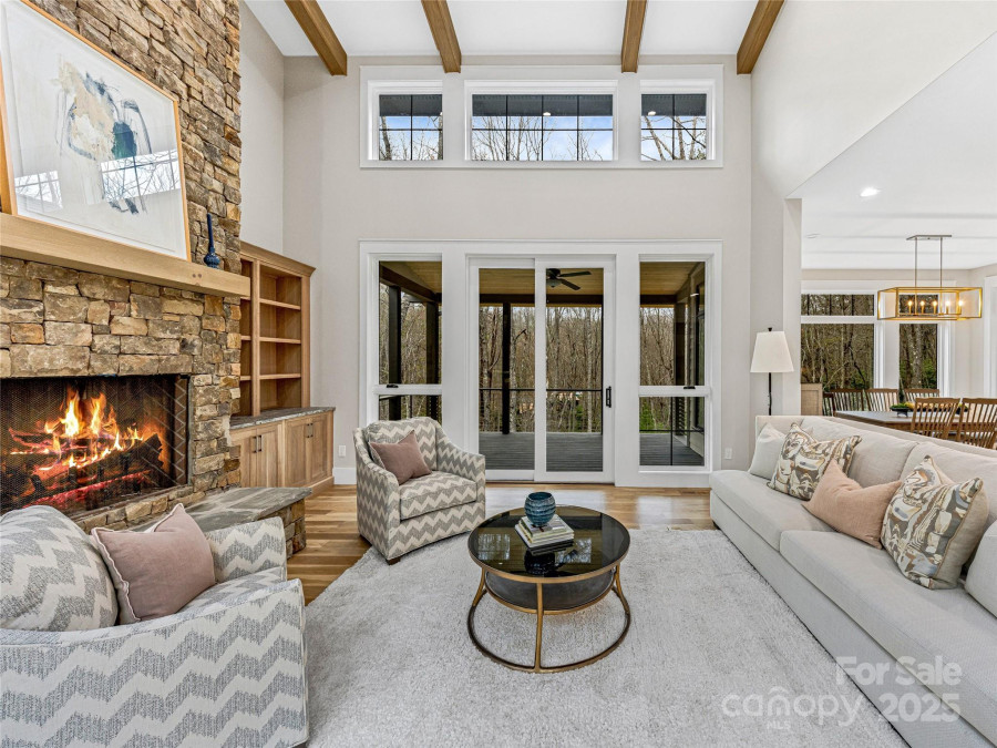 435 Barrington Dr Asheville, NC 28803