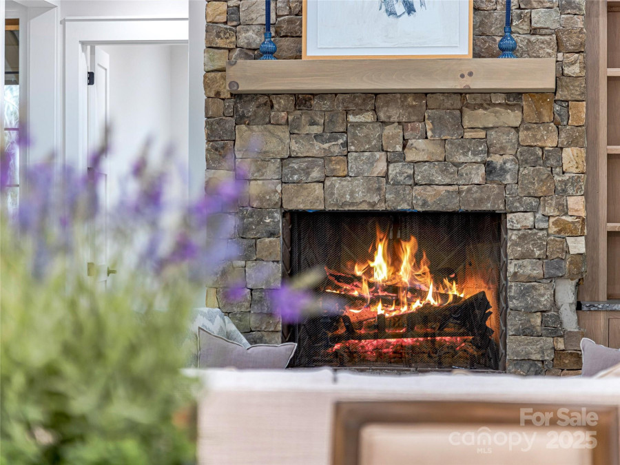435 Barrington Dr Asheville, NC 28803