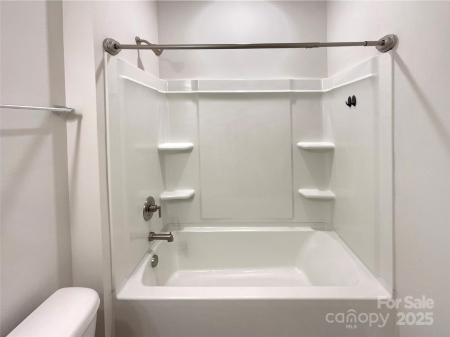 2085 Saddlebred Dr Iron Station, NC 28080