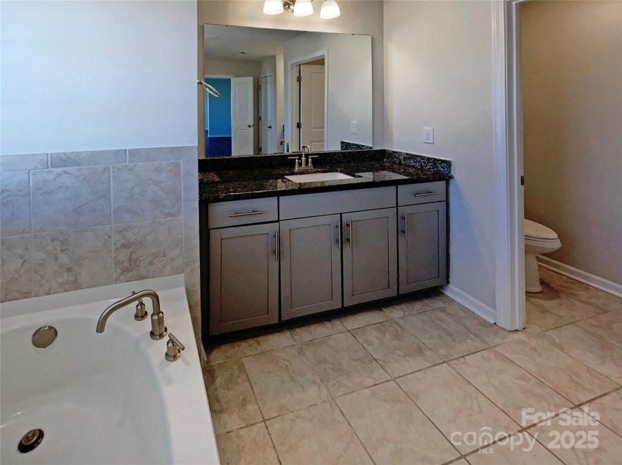 2085 Saddlebred Dr Iron Station, NC 28080