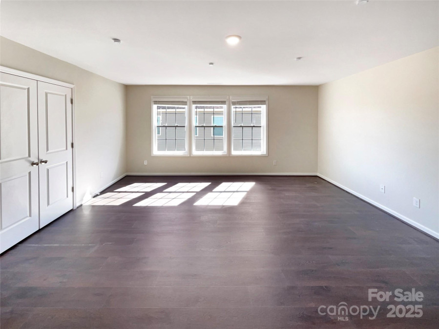 2085 Saddlebred Dr Iron Station, NC 28080