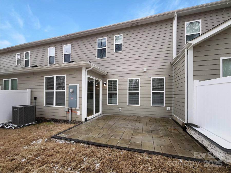 8212 Merryvale Ln Charlotte, NC 28214