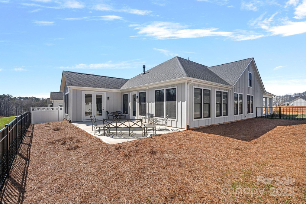 218 Alenda Lux Cir Mooresville, NC 28115
