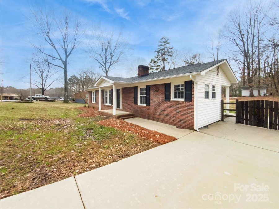 279 Timberland Loop Mooresville, NC 28115