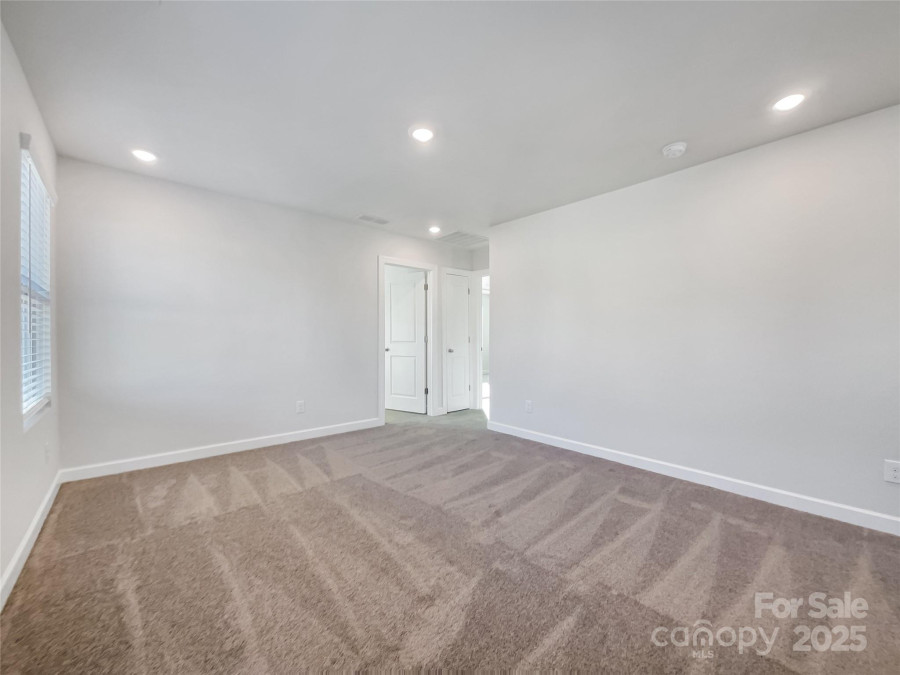7120 Saltpeter St Charlotte, NC 28215