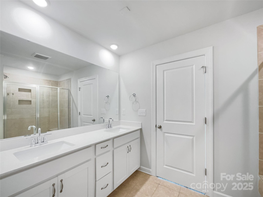 7120 Saltpeter St Charlotte, NC 28215