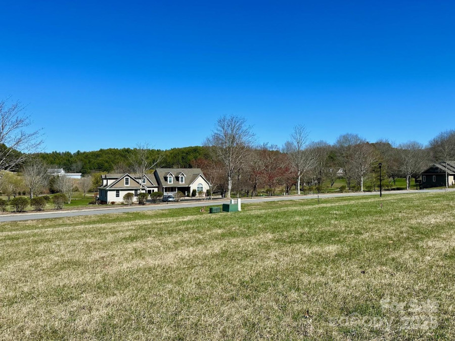 205 Glenwood Dr Jefferson, NC 28640