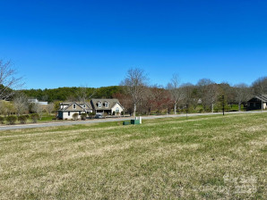 205 Glenwood Dr Jefferson, NC 28640