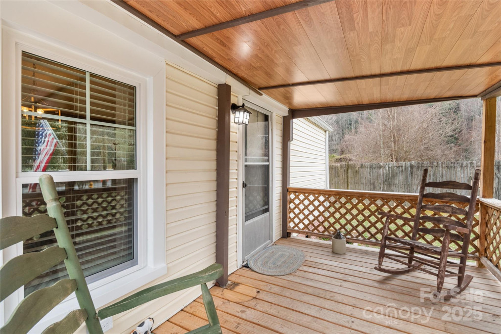 491 Lance Ave Hot Springs, NC 28743