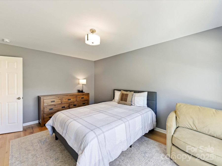 4634 Craigmoss Ln Charlotte, NC 28278
