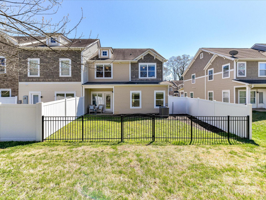 4634 Craigmoss Ln Charlotte, NC 28278