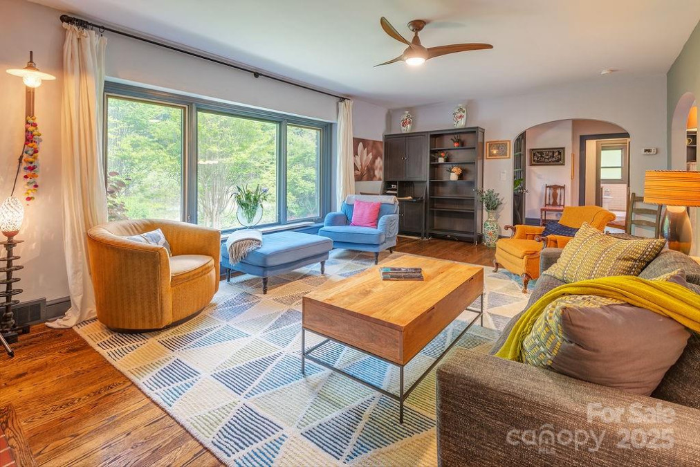 2102 Walnut Creek Rd Marshall, NC 28753