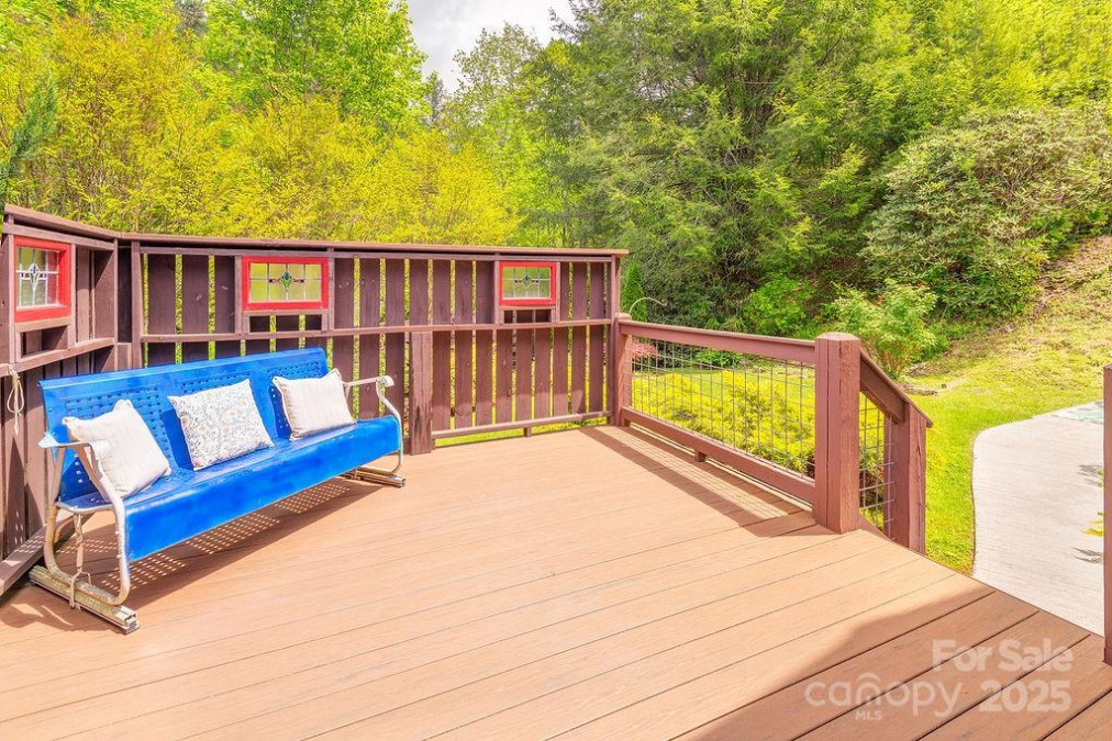 2102 Walnut Creek Rd Marshall, NC 28753