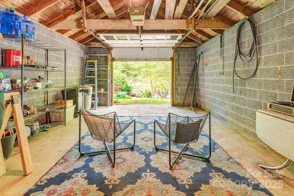 2102 Walnut Creek Rd Marshall, NC 28753