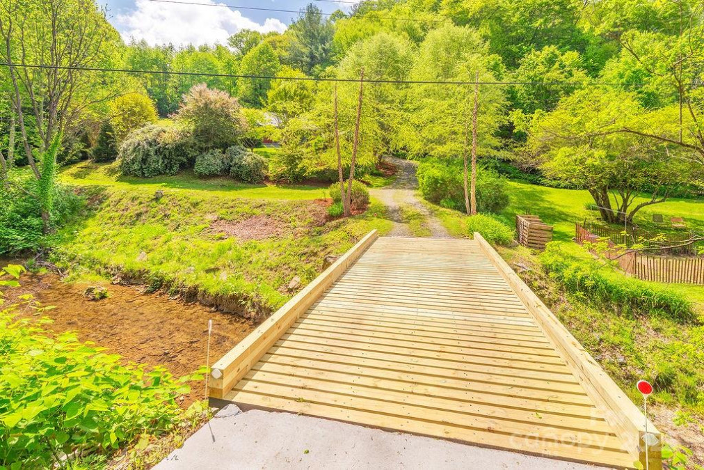 2102 Walnut Creek Rd Marshall, NC 28753