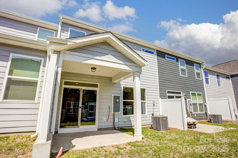 6275 Tea Olive Dr Harrisburg, NC 28075