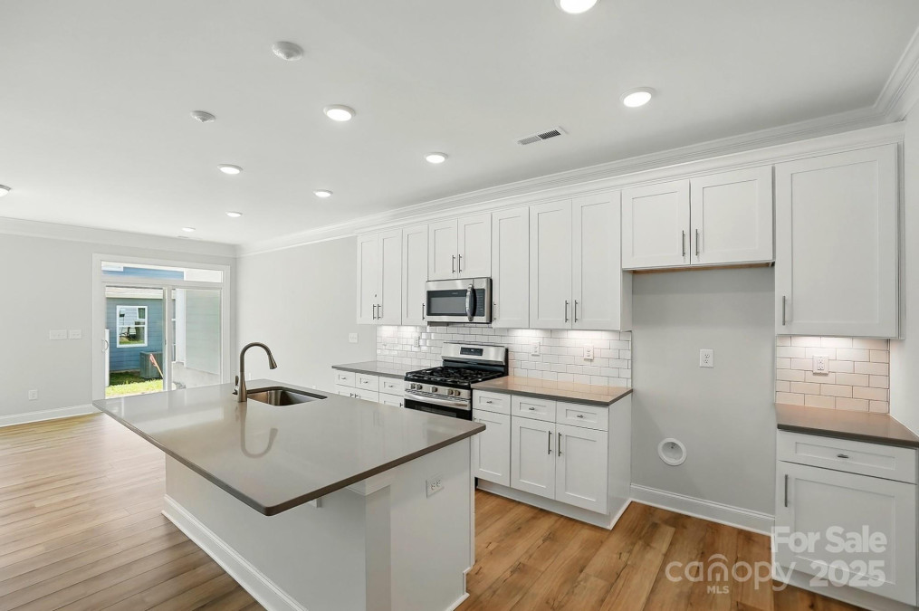 6275 Tea Olive Dr Harrisburg, NC 28075