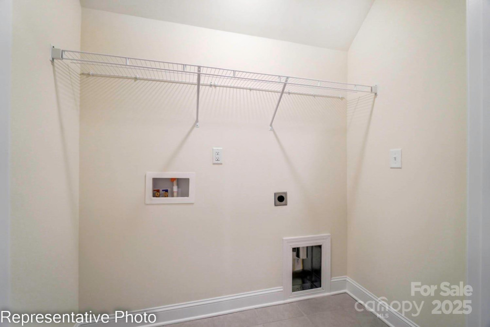 4211 Black Ct Harrisburg, NC 28075