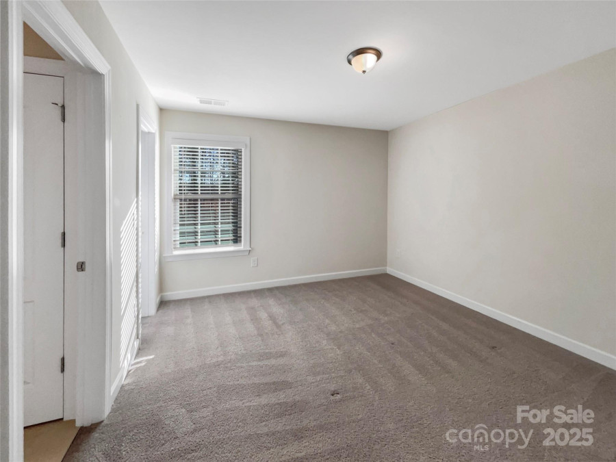 15827 Arabian Mews Ln Charlotte, NC 28278