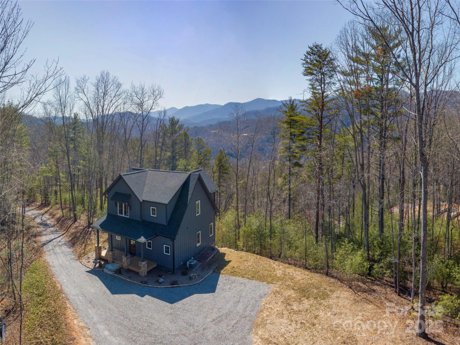 410 Dream Valley Dr Clyde, NC 28721
