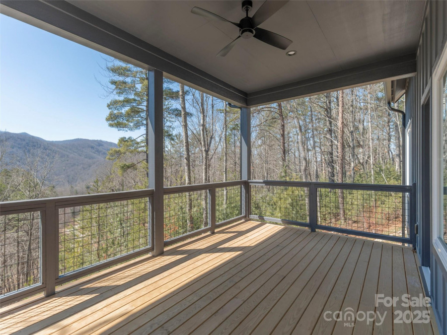 410 Dream Valley Dr Clyde, NC 28721