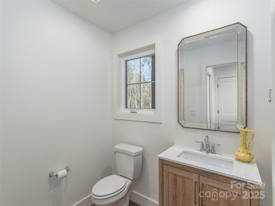 410 Dream Valley Dr Clyde, NC 28721