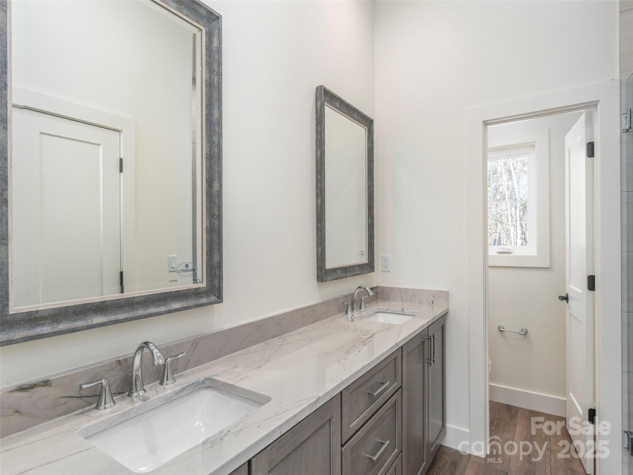 410 Dream Valley Dr Clyde, NC 28721