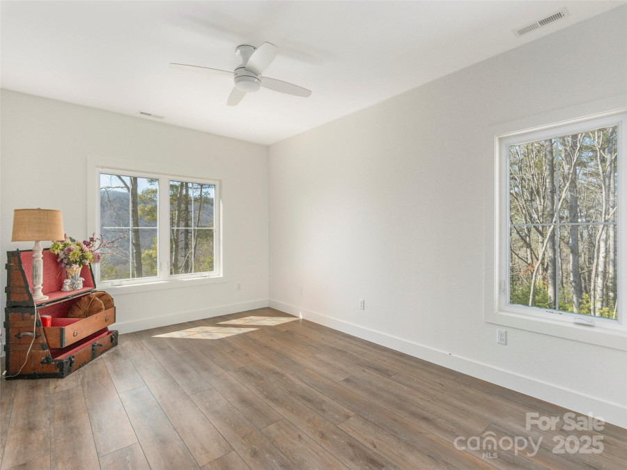 410 Dream Valley Dr Clyde, NC 28721