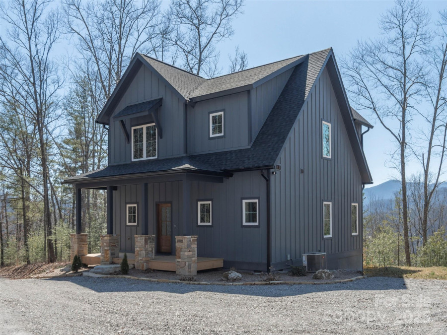 410 Dream Valley Dr Clyde, NC 28721