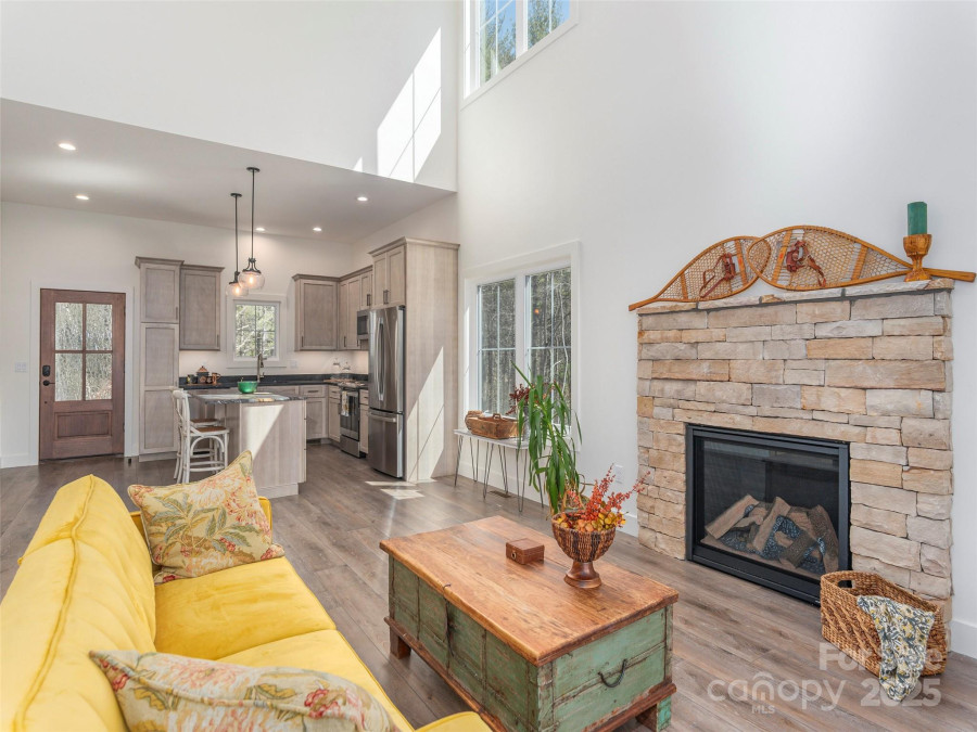 410 Dream Valley Dr Clyde, NC 28721
