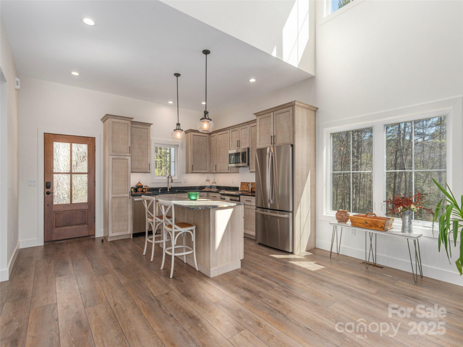 410 Dream Valley Dr Clyde, NC 28721