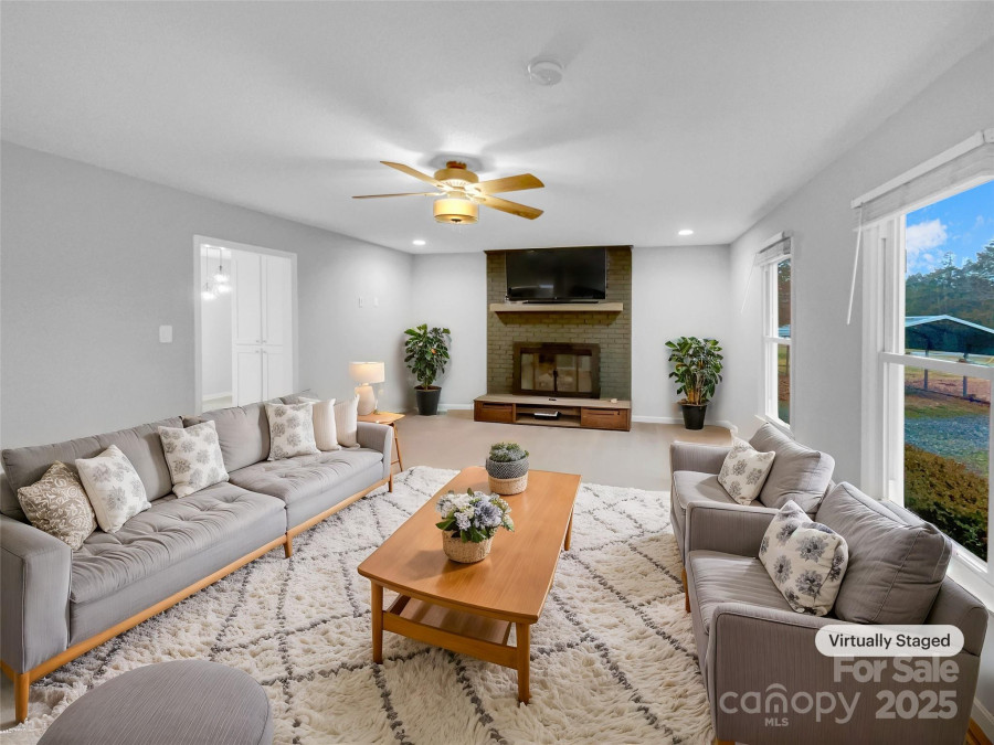 1125 Twin Lakes Rd Rock Hill, SC 29732