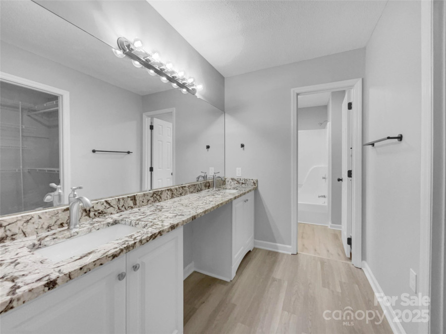 1125 Twin Lakes Rd Rock Hill, SC 29732