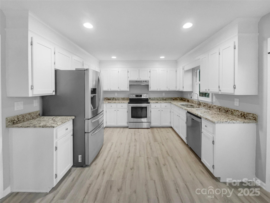 1125 Twin Lakes Rd Rock Hill, SC 29732