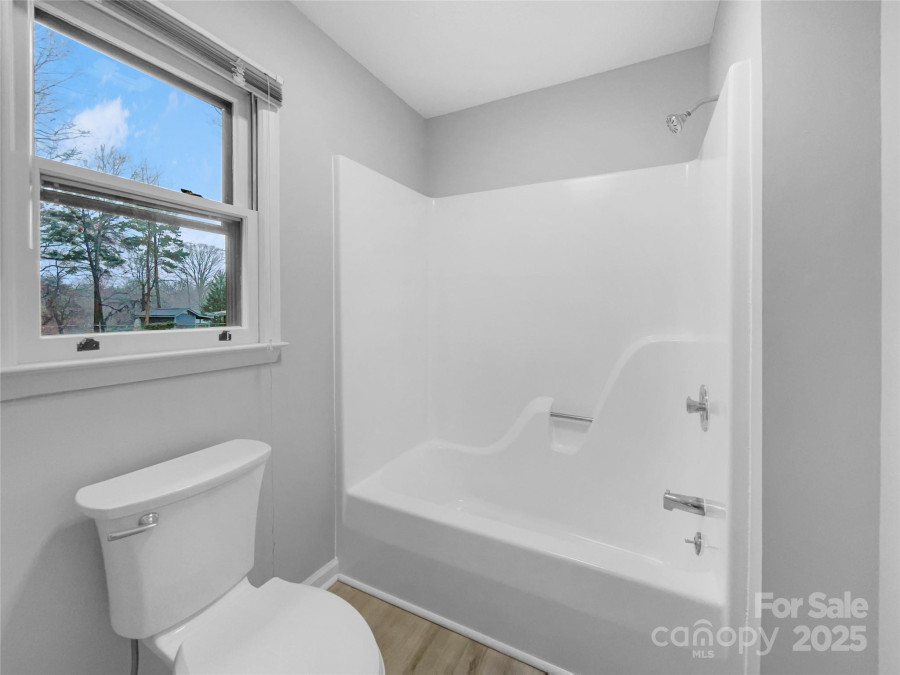 1125 Twin Lakes Rd Rock Hill, SC 29732